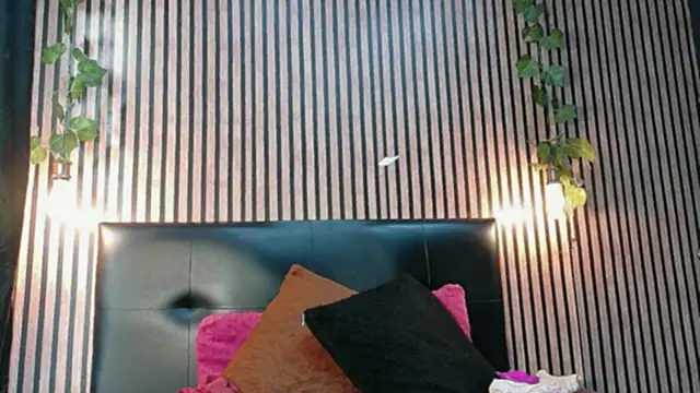 Sophie new25 online show from 09-11-25, 12:38