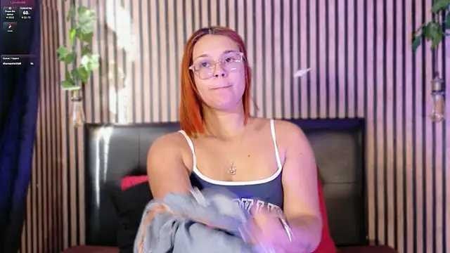 Sophie new25 online show from 10-30-25, 12:47