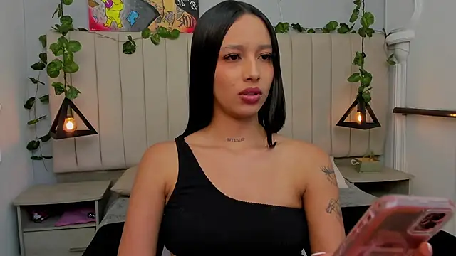 Paulina Lopezz online show from 11-11-25, 09:31