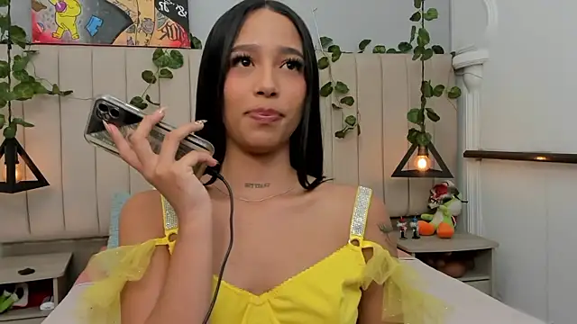 Snapshot of Paulina_Lopezz chatting on 01-16-26, 09:08 Paulina Lopezz online show from 01-16-26, 09:08