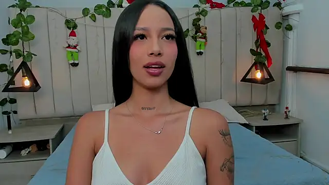 Paulina Lopezz online show from 12-15-25, 09:53