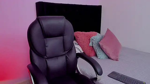 Paulina Lopezz online show from 03-06-26, 08:37