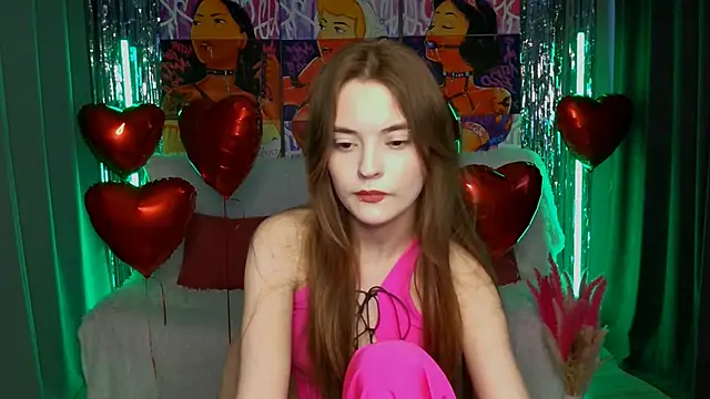 Snapshot of RayWillliams chatting on 02-15-25, 12:43 RayWillliams online show from 02-15-25, 12:43