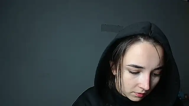 Eva Gloryy online show from 11-19-25, 10:43