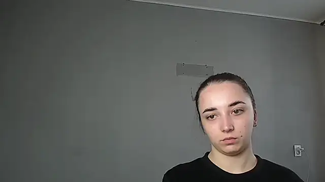 Eva Gloryy online show from 04-14-26, 09:25