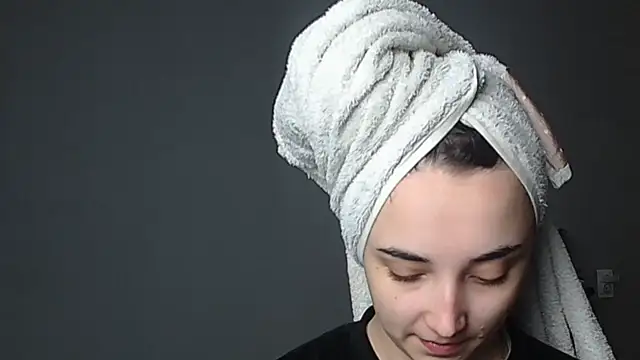 Eva Gloryy online show from 01-11-26, 06:48