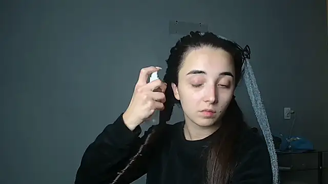 Eva Gloryy online show from 10-16-25, 05:43