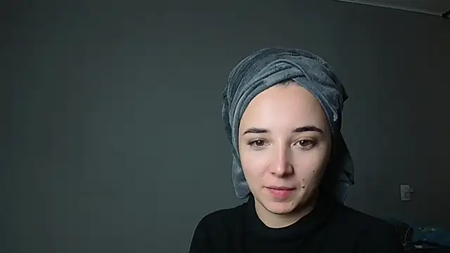 Eva Gloryy online show from 11-28-25, 12:05