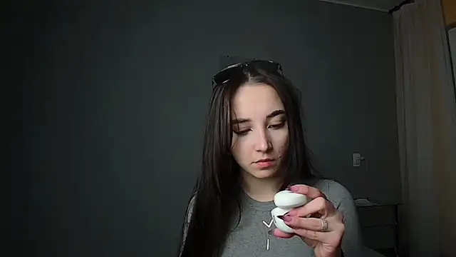 Eva Gloryy online show from 03-14-25, 05:35