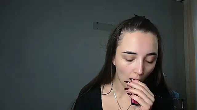 Eva Gloryy online show from 10-30-25, 08:23