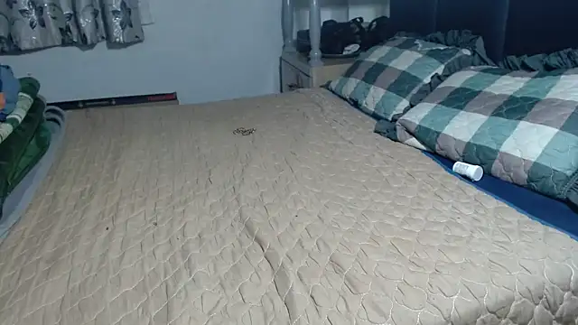 bubblendz1988 online show from 10-28-25, 04:39