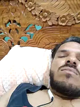 Snapshot of shaikhu chatting on 10-28-25, 08:41 shaikhu online show from 10-28-25, 08:41