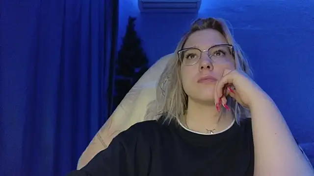 HotBrandyX online show from 12-14-25, 12:33