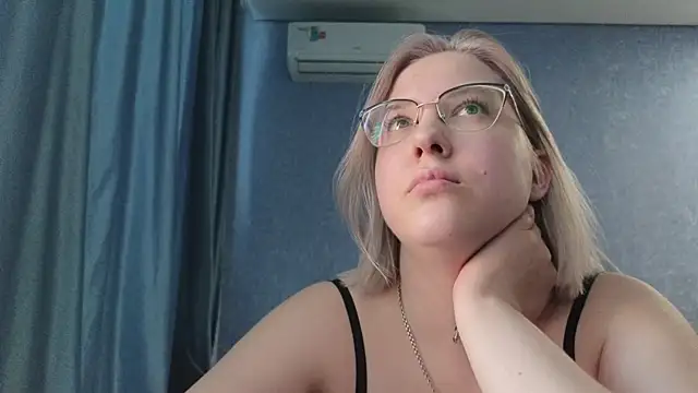 HotBrandyX online show from 03-15-26, 11:50