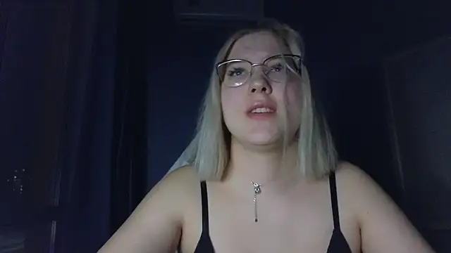 HotBrandyX online show from 11-17-25, 11:03