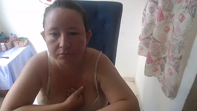 Snapshot of Yohis_Kiut25 chatting on 06-09-26, 05:47 Yohis Kiut25 online show from 06-09-26, 05:47