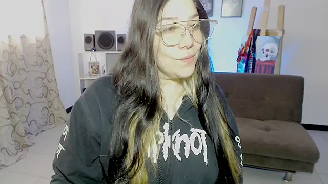 sharonnleon online show from 11-07-25, 04:55