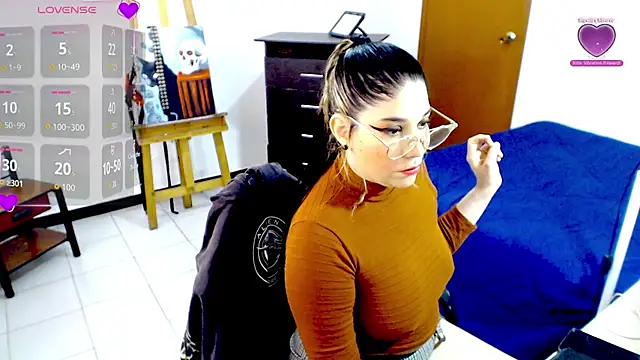 sharonnleon online show from 01-09-26, 07:43