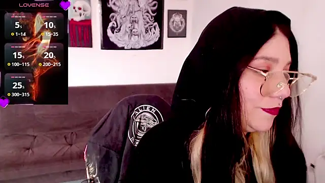 Snapshot of sharonnleon chatting on 02-03-26, 08:03 sharonnleon online show from 02-03-26, 08:03