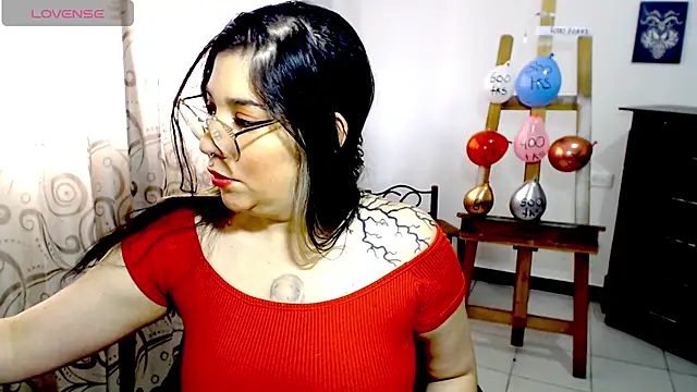 sharonnleon online show from 01-13-26, 04:22