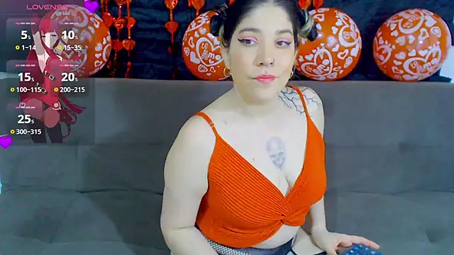 Snapshot of sharonnleon chatting on 02-16-26, 09:45 sharonnleon online show from 02-16-26, 09:45