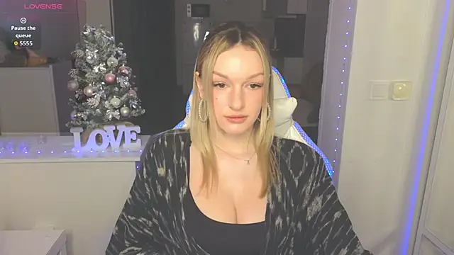 MargaretSweet1 online show from 12-17-25, 12:26