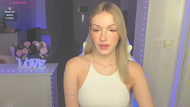 MargaretSweet1 online show from 10-24-25, 11:37