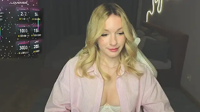 Snapshot of MargaretSweet1 chatting on 05-30-26, 11:54 MargaretSweet1 online show from 05-30-26, 11:54
