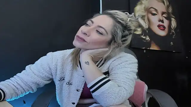 viktoria davis  online show from 02-18-26, 11:56