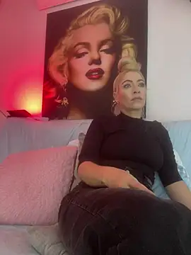 Snapshot of viktoria_davis_ chatting on 06-07-26, 12:05 viktoria davis online show from 06-07-26, 12:05