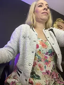 viktoria davis  online show from 10-25-25, 11:05