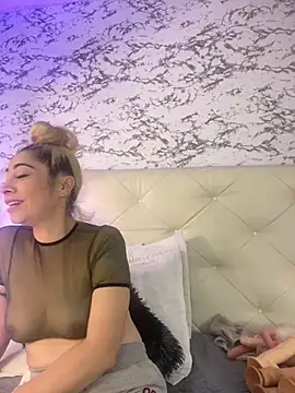 Snapshot of viktoria_davis_ chatting on 02-26-25, 01:03 viktoria davis online show from 02-26-25, 01:03