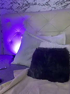 Snapshot of viktoria_davis_ chatting on 02-28-25, 01:37 viktoria davis online show from 02-28-25, 01:37