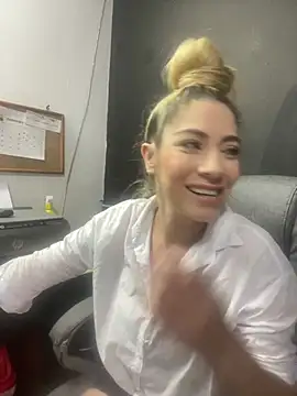 Snapshot of viktoria_davis_ chatting on 03-14-25, 10:16 viktoria davis online show from 03-14-25, 10:16
