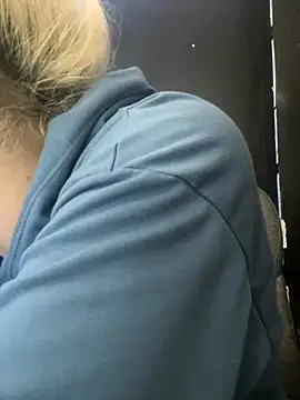 viktoria davis  online show from 12-03-25, 11:36