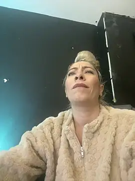 viktoria davis  online show from 02-01-26, 10:52