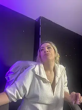 Snapshot of viktoria_davis_ chatting on 03-05-25, 01:42 viktoria davis online show from 03-05-25, 01:42