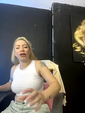 viktoria davis  online show from 11-08-25, 11:41