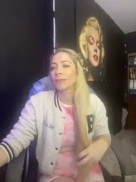 viktoria davis  online show from 11-11-25, 11:42