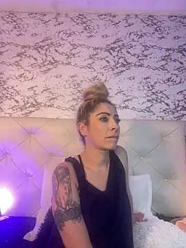 Snapshot of viktoria_davis_ chatting on 02-14-25, 01:13 viktoria davis online show from 02-14-25, 01:13