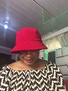 Snapshot of JuicyMummie chatting on 01-24-25, 09:28 JuicyMummie online show from 01-24-25, 09:28