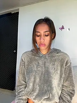 zoe storm online show from 10-15-25, 11:57