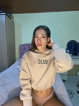 zoe storm online show from 02-17-26, 01:47