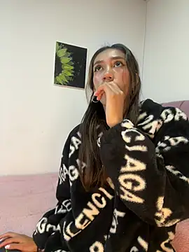 zoe storm online show from 02-23-25, 11:04