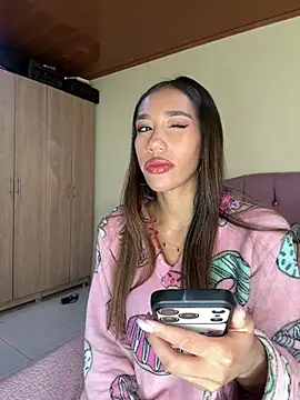 zoe storm online show from 04-19-26, 06:10
