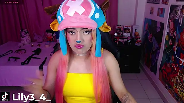 Snapshot of lily3_4 chatting on 10-22-25, 07:52 lily3 4 online show from 10-22-25, 07:52