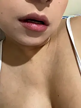  Amber Brown online show from 10-28-25, 03:18