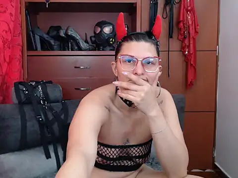 Snapshot of sachaclinford chatting on 05-31-26, 04:46 sachaclinford online show from 05-31-26, 04:46