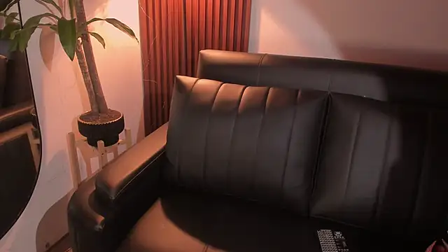 Snapshot of Georgina_caruso chatting on 06-01-26, 04:24 Georgina caruso online show from 06-01-26, 04:24