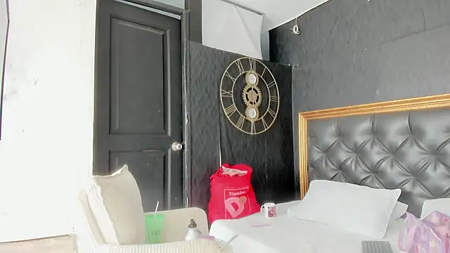 DalayMoore online show from 12-21-25, 07:48